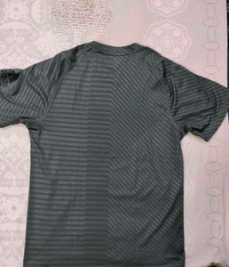 adidas tshirt for gym