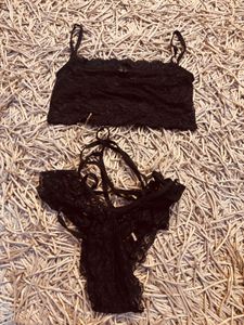 Black Lace Lingerie Set