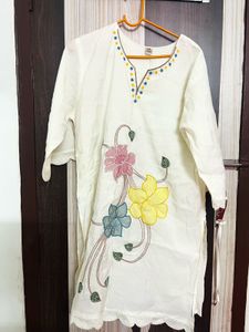 Cream Kurta with Floral Applique
