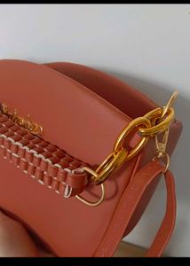 New Trendy Slingbag