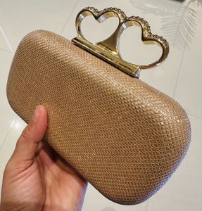 Sparkling Heart Ring Clutch
