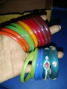 8 Sets Of Unique Ceramic Bangles