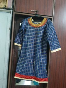 Elegant Blue Kurta with Golden Grid