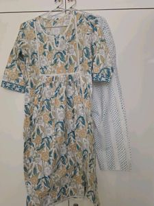Beautiful Floral Print Kurta Set