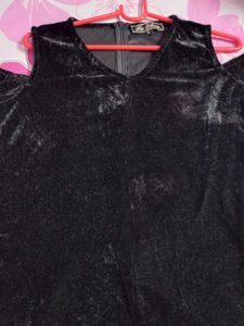 Elegant Black Cold Shoulder Velvet Dress