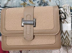 Stylish Beige Tweed Handbag