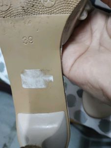 Chic Pearl kitten heel