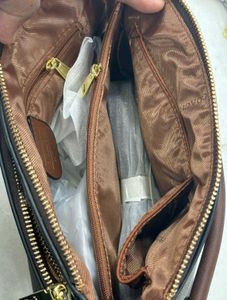 COACH**HANDBAGS**3 COMPARTMENT*WD BOX