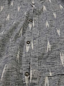 Classic full sleeve kurta with metallic buttons
