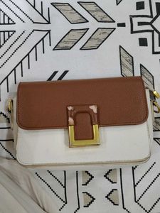 Chic Two-Tone Crossbody Bag