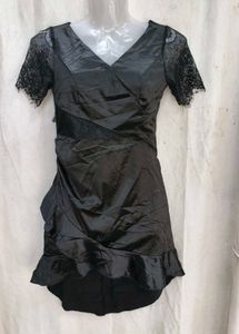 968. Chic Black Lace Sleeve Dress