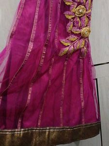 Gorgeous Pink &amp; Gold Embellished Kurta Set