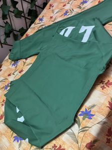 DressBerry Green Graphic Tee