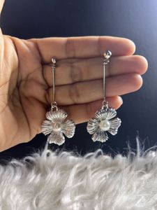 Elegant Floral Pearl Drop Earrings