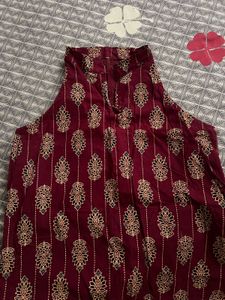 Maroon Printed Sleeveless Kurta