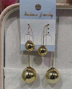 Elegant Crystal Drop Earrings