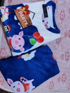 40 Bust -   Cozy Winter Night Suit