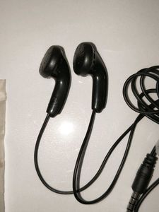 Micromax OG Type - A Charger &amp; Earphones