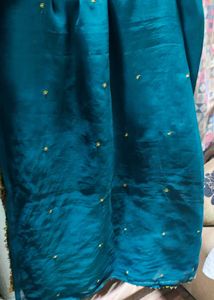 Vantage dupatta with Gold Embellishments