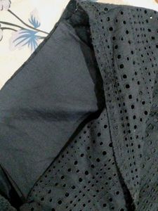 Chic Black Sleeveless Top