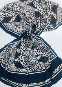 Stylish Animal Print Scarf
