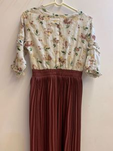 Floral Top Pleated Midi Dress