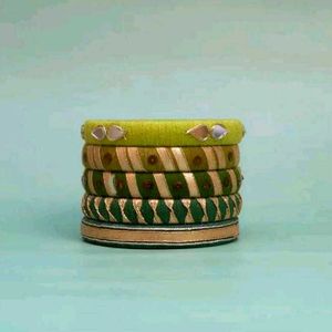 Designer Embellished Bangles Set💚