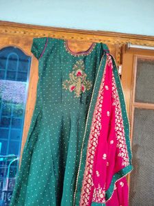 Elegant Green Embroidered Kurta Set