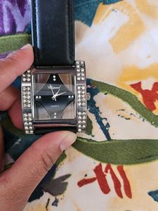 Elegant Women's Watch with Crystal Accents