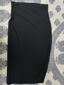 side slit black skirt medium length