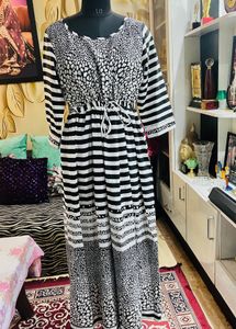 Chic Black & White Print Maxi Dress