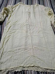 Elegant Yellow Kurta with Lace Detail