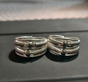 Unique Silver spiral toe rings