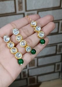 Kareena Inspired Earrings With Tikka