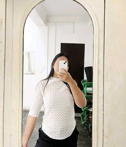 Chic White Knit Top