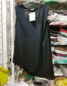 Chic Black Sleeveless Asymmetrical Tunic Top