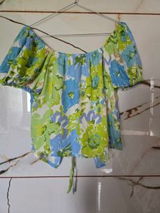 Floral Print Tie-Front Crop Top