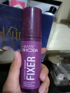 Hilary Rhoda Ultimate Makeup Fixer