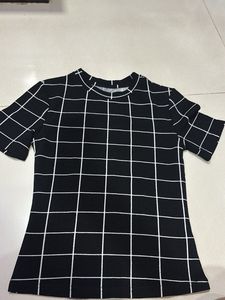 Black & White Grid Print T-Shirt