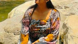 trendy myntra top
