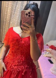 Stunning Red Embroidered Gown❤️🎀🦋