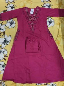 Embroidered Pink Kurta Set