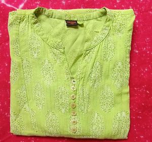 Light Green Chikankari शॉर्ट कुर्ती short Kurta