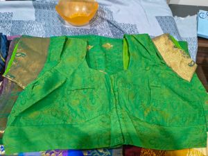 Vibrant Green Saree with Gold Motifs