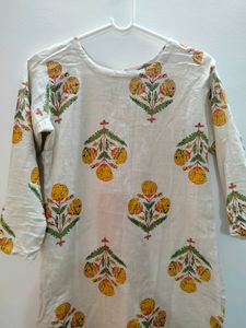 Libas Kurta - Size S
