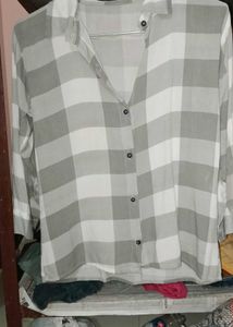 Classic Plaid Button-Up Shirt