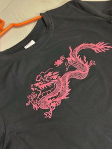 Dragon Graphic Cropped T-Shirt