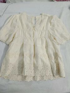 White korean top