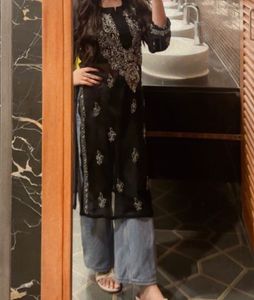 chickankari kurti black