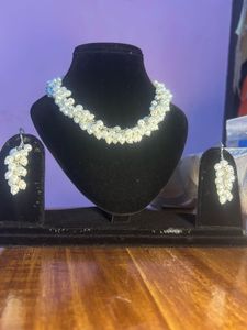 Elegant Pearl Necklace and Earrings Set